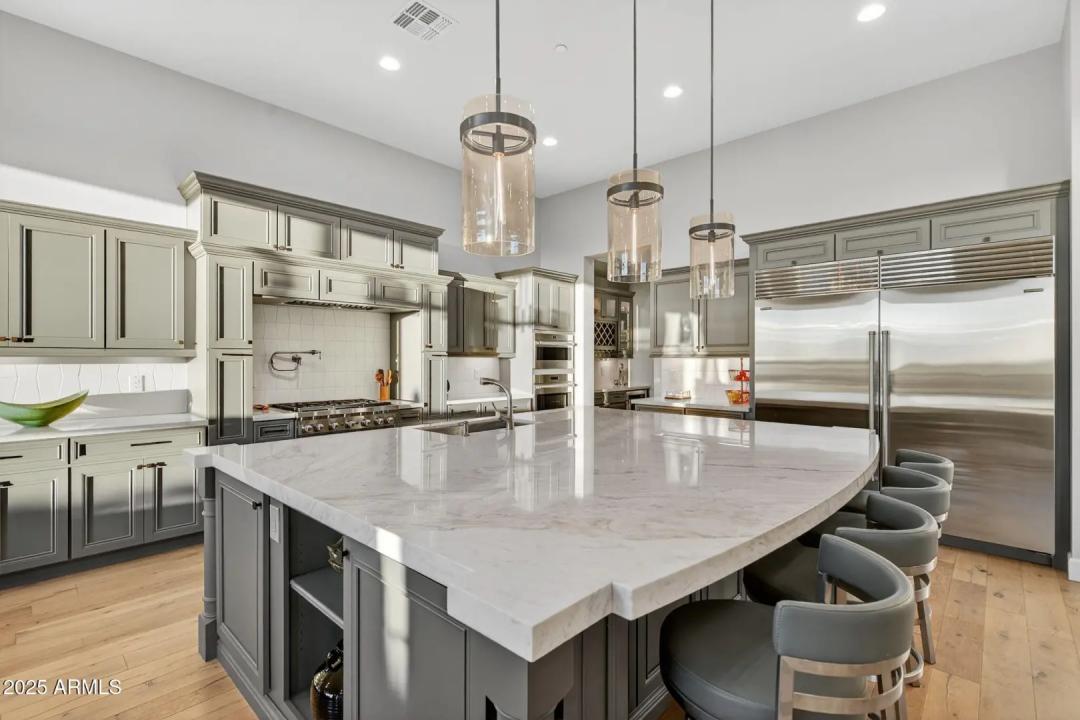 Real Estate Picture 33