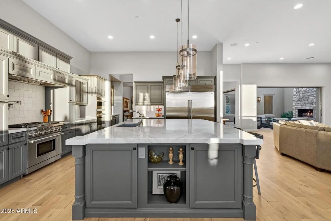 Real Estate Picture 32
