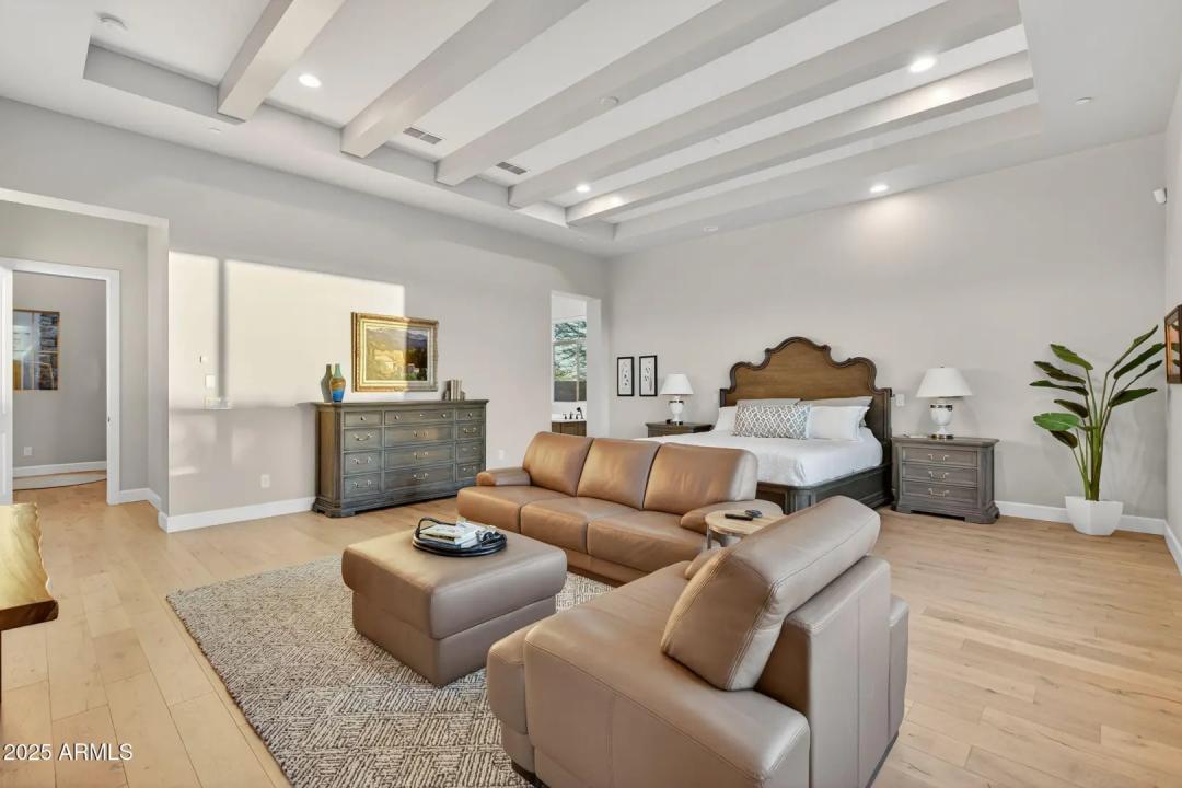 Real Estate Picture 44