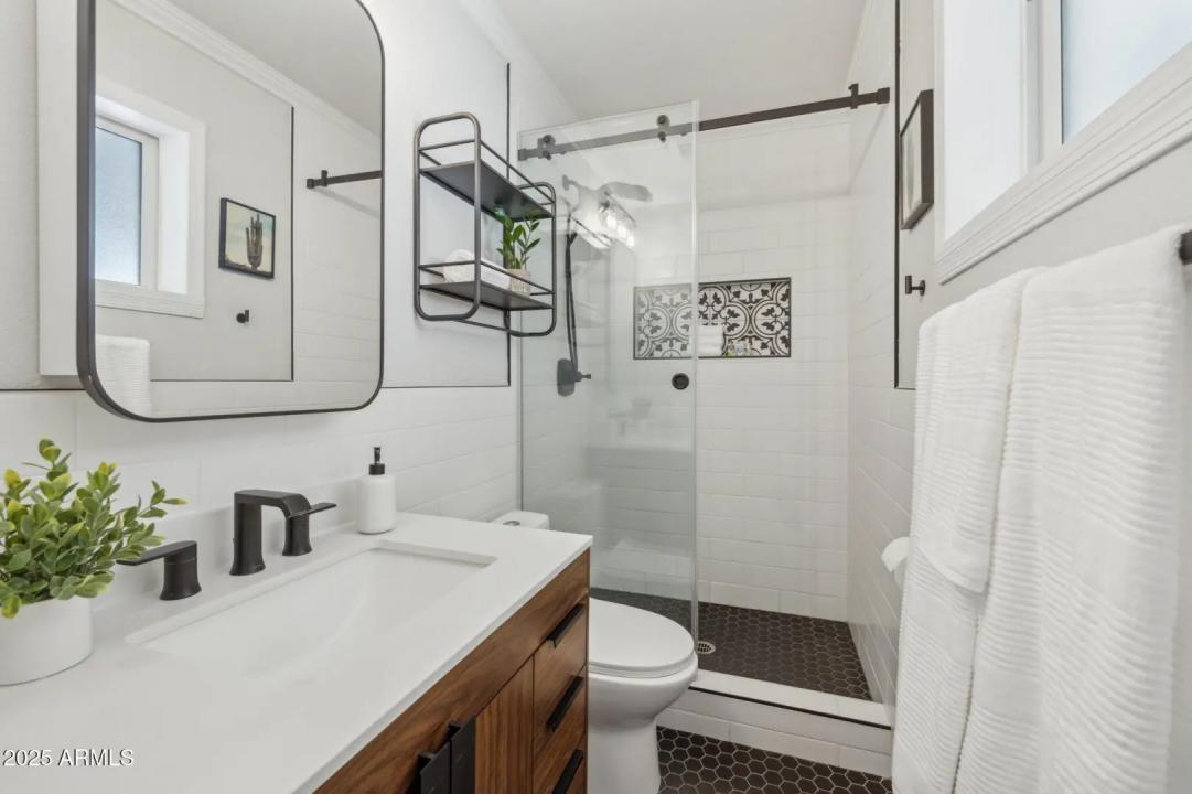 Real Estate Picture 20