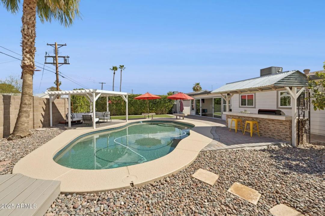Real Estate Picture 34
