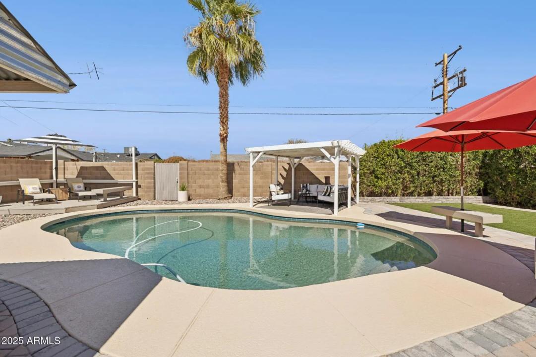Real Estate Picture 29