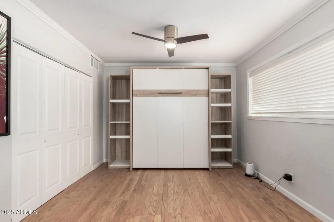 Real Estate Picture 7