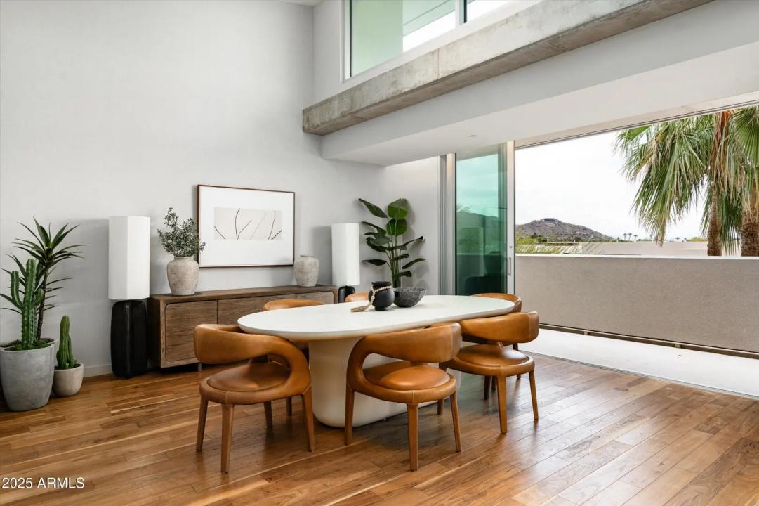 Real Estate Picture 13