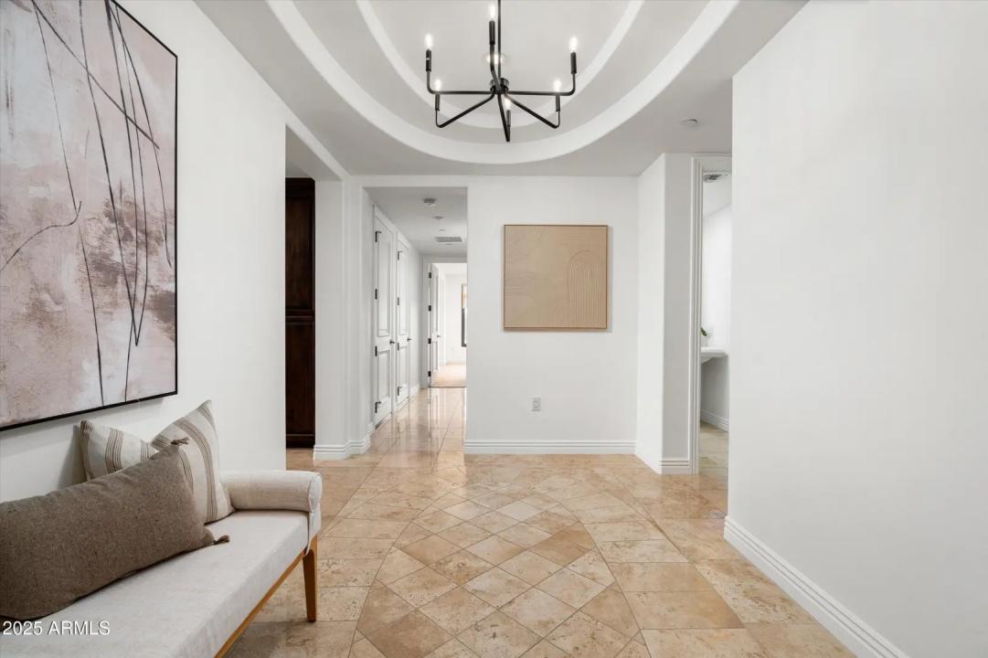Real Estate Picture 3