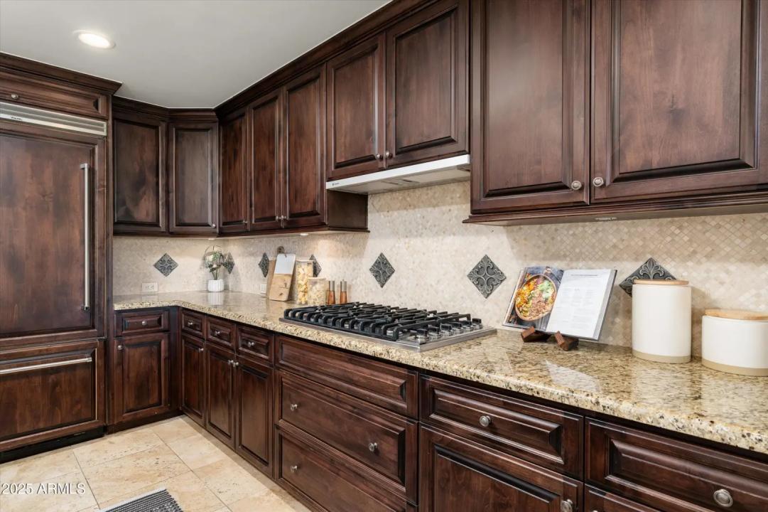 Real Estate Picture 5