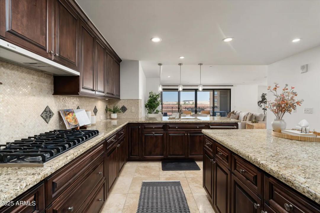 Real Estate Picture 7