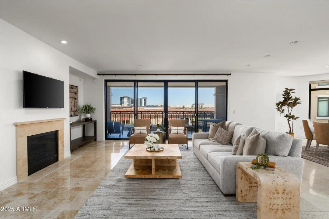 Real Estate Picture 8