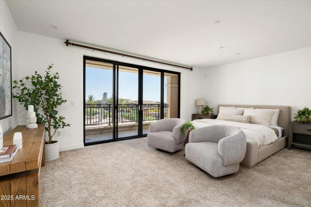 Real Estate Picture 15