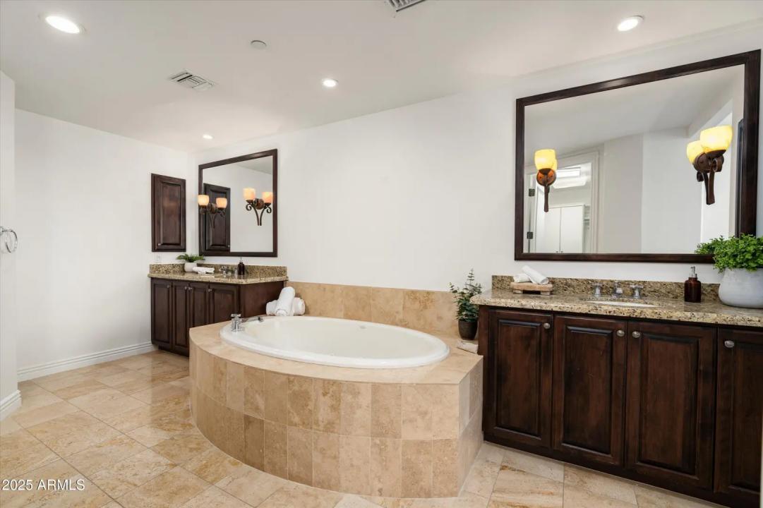 Real Estate Picture 18