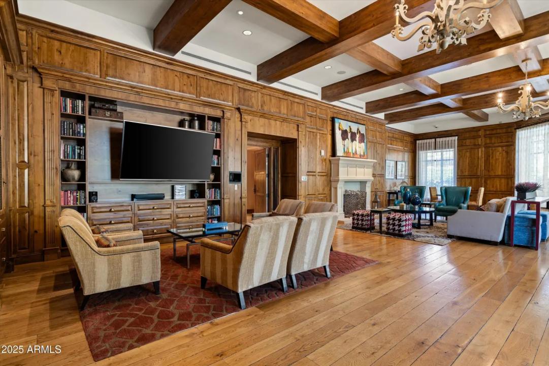 Real Estate Picture 23