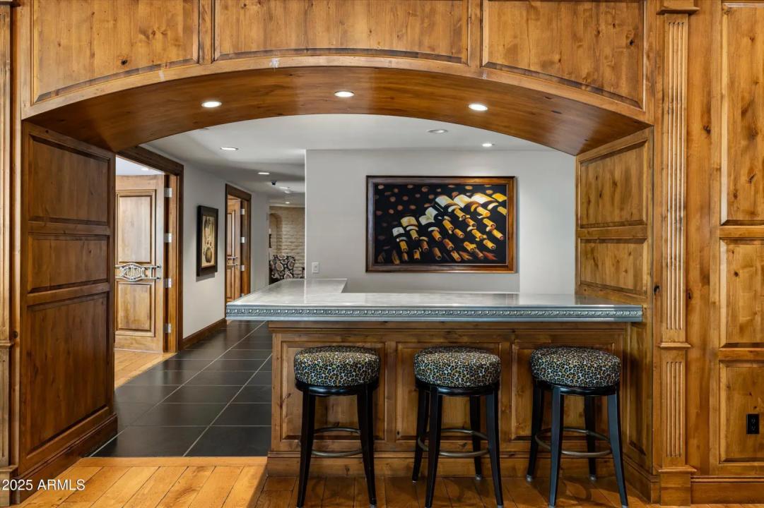 Real Estate Picture 24