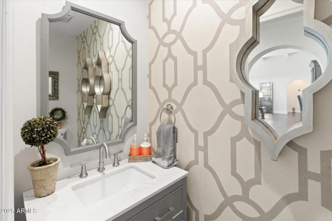 Real Estate Picture 33
