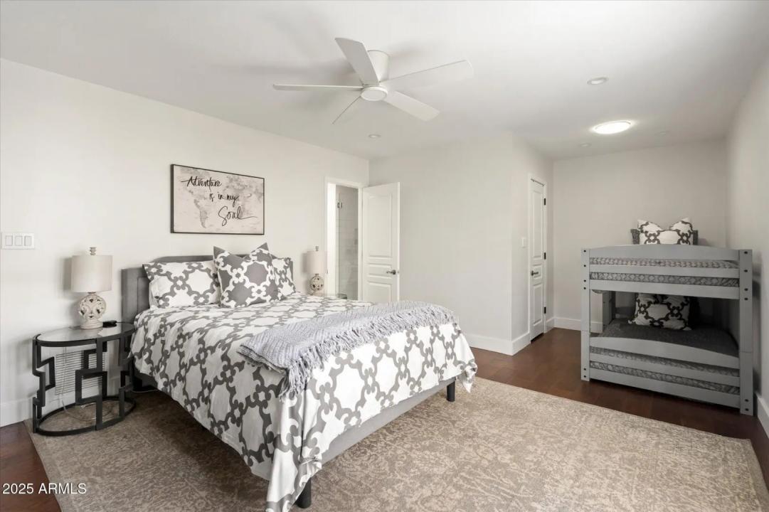 Real Estate Picture 28