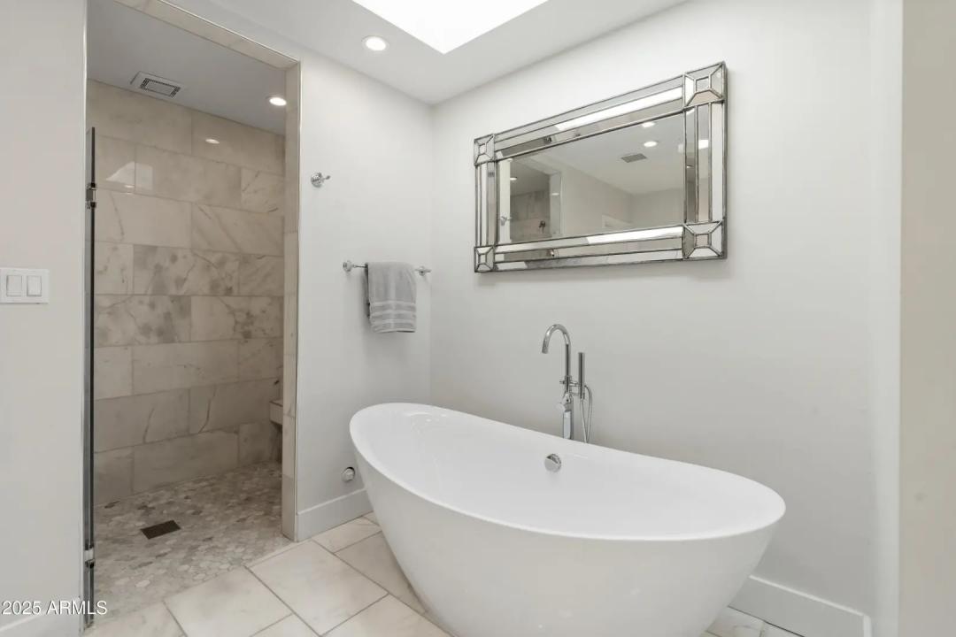 Real Estate Picture 18