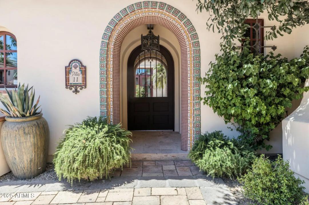 Real Estate Picture 8