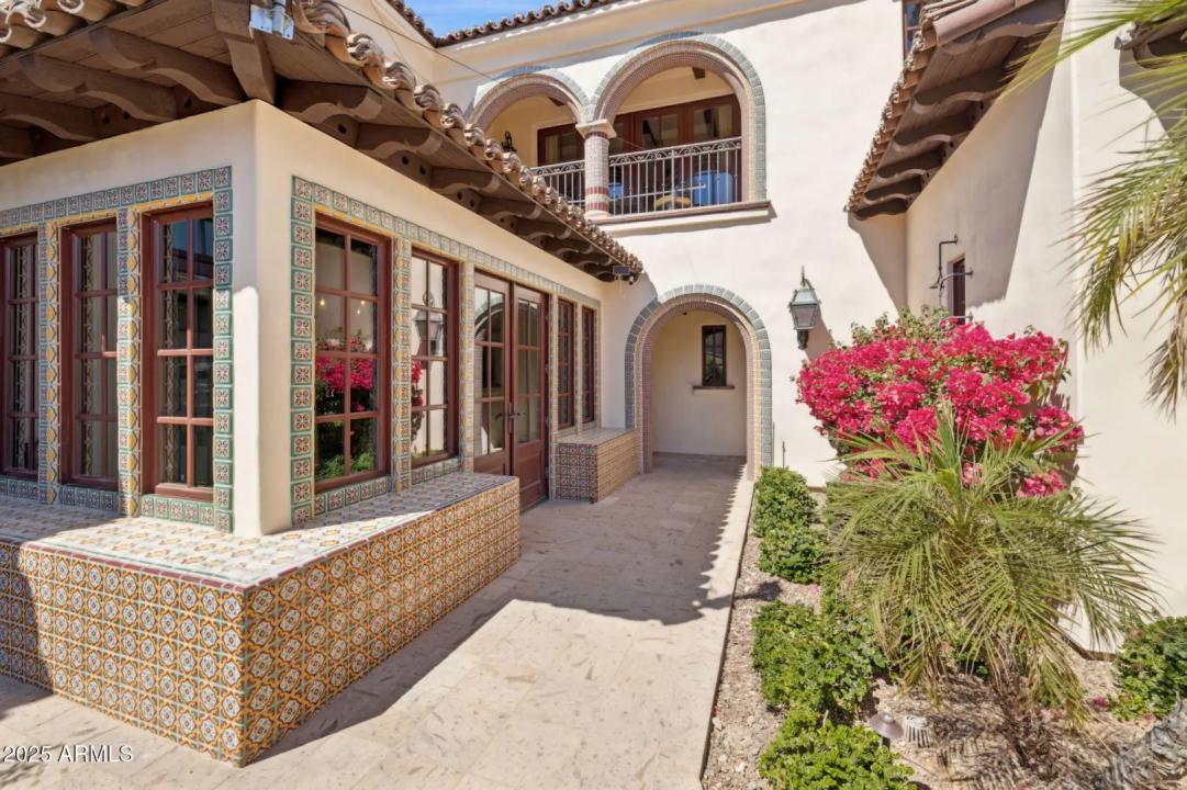 Real Estate Picture 10