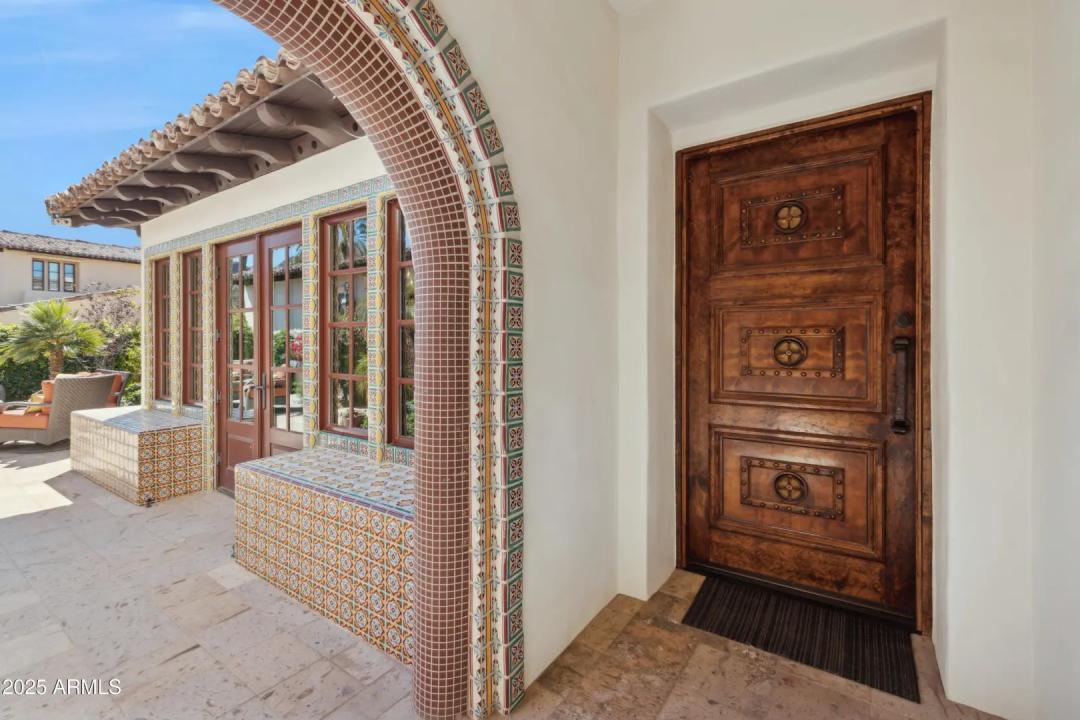 Real Estate Picture 11