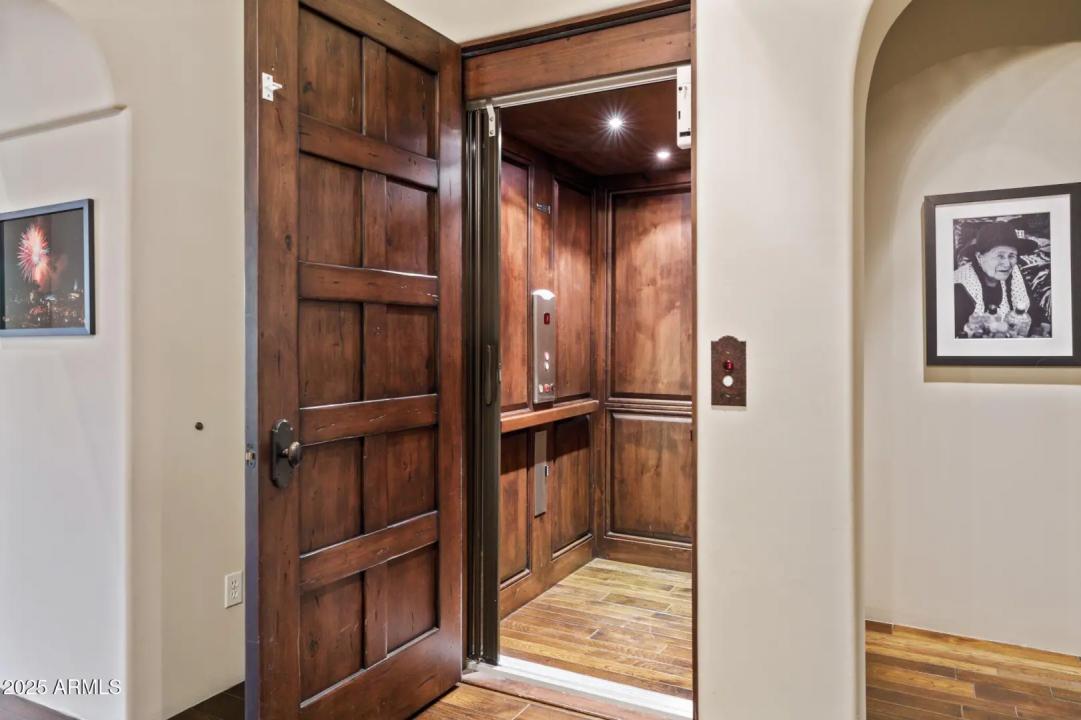 Real Estate Picture 14