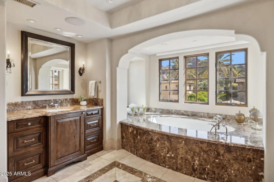 Real Estate Picture 32