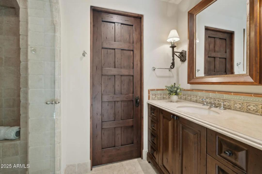 Real Estate Picture 39