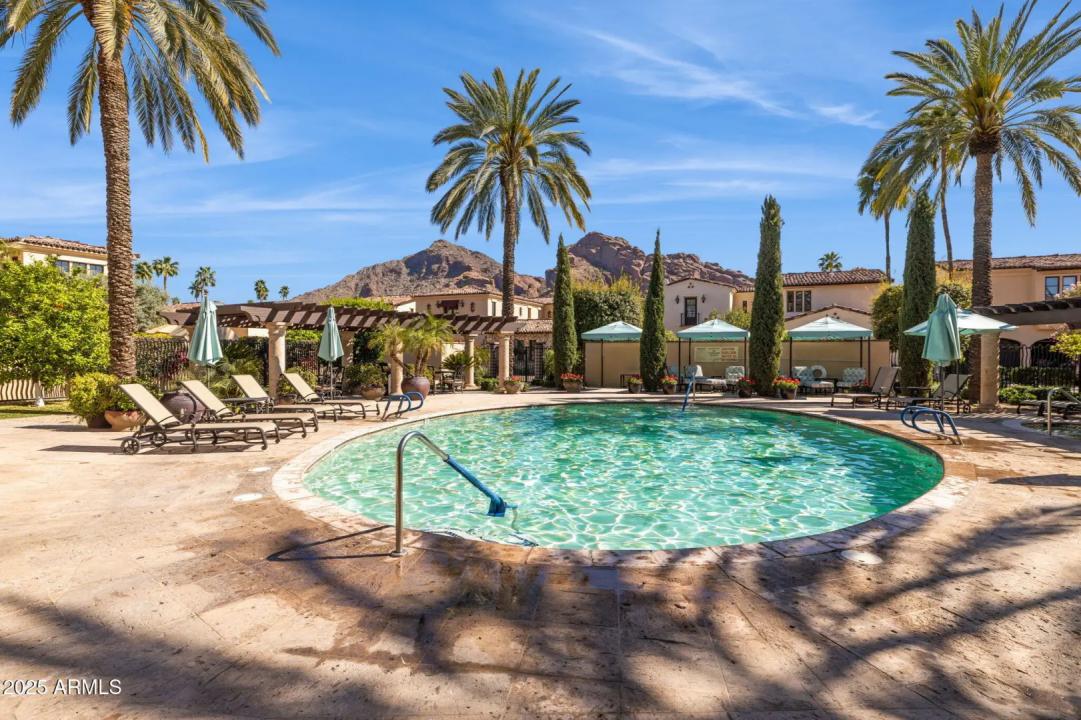 Real Estate Picture 7