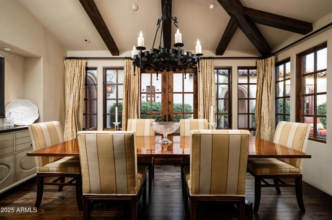 Real Estate Picture 4