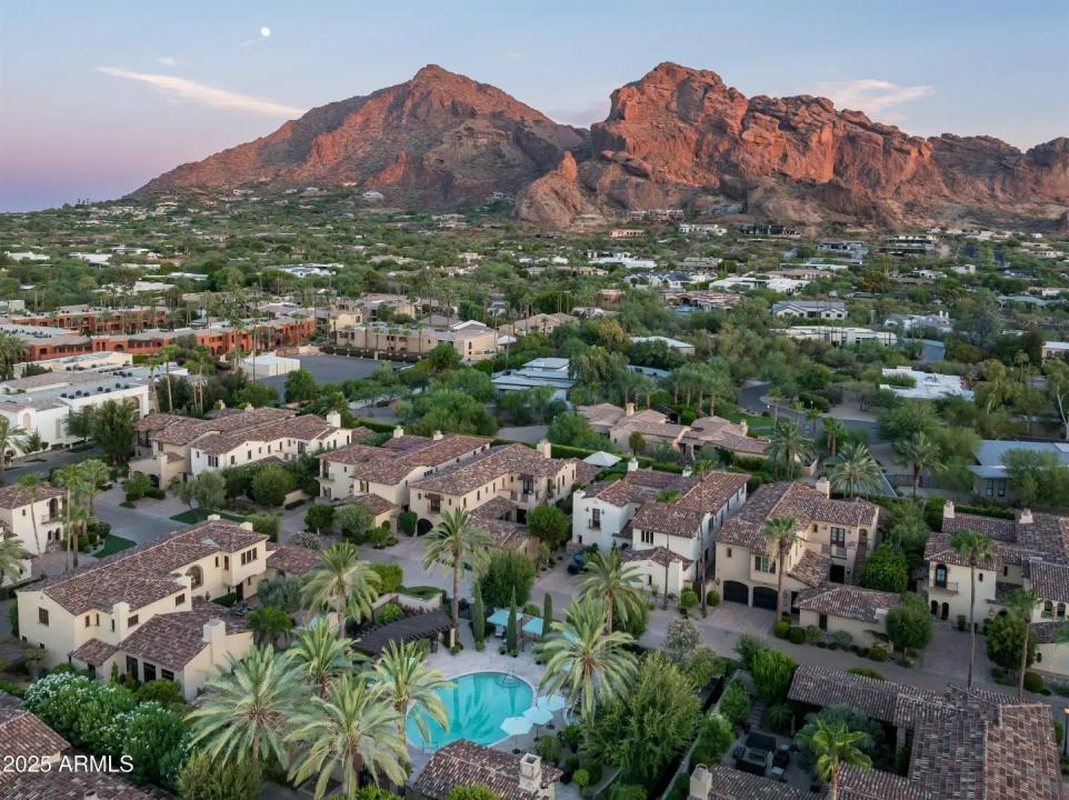Real Estate Picture 6