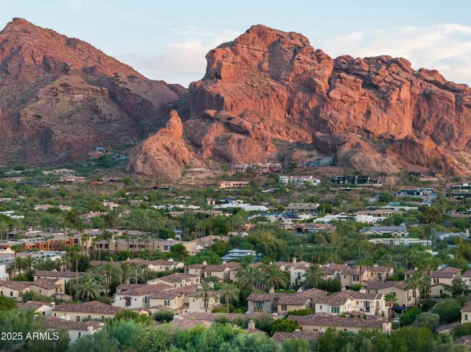 Real Estate Picture 50