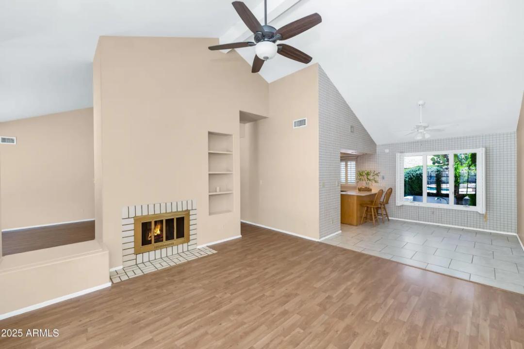 Real Estate Picture 5