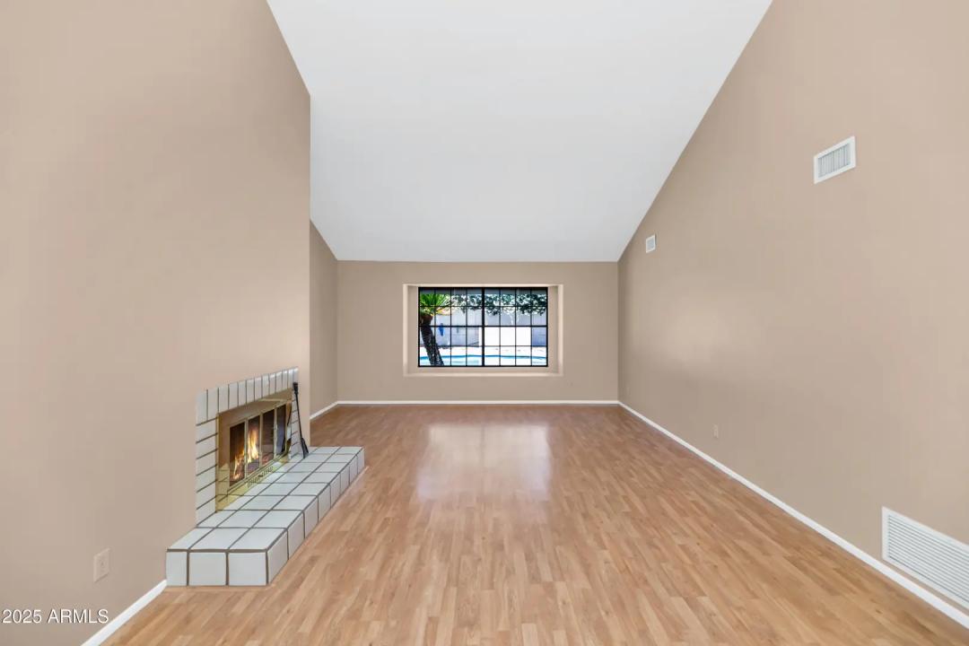 Real Estate Picture 6