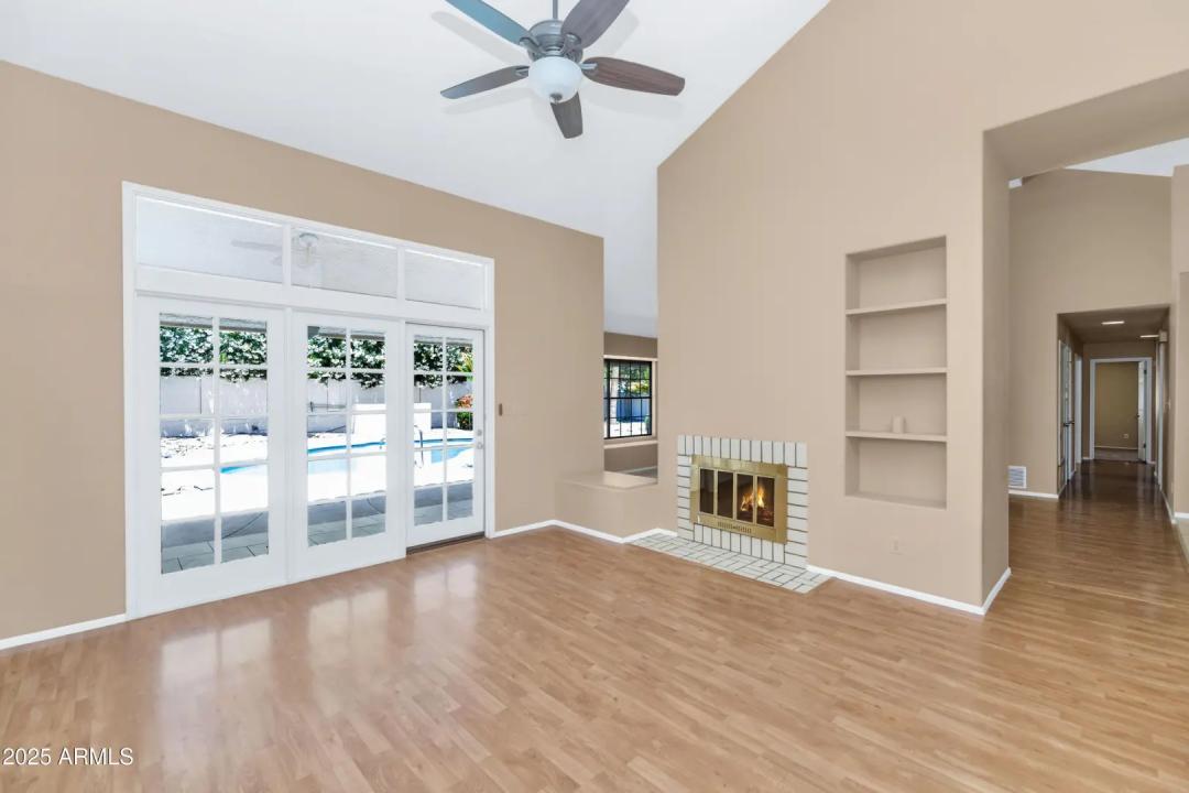 Real Estate Picture 8