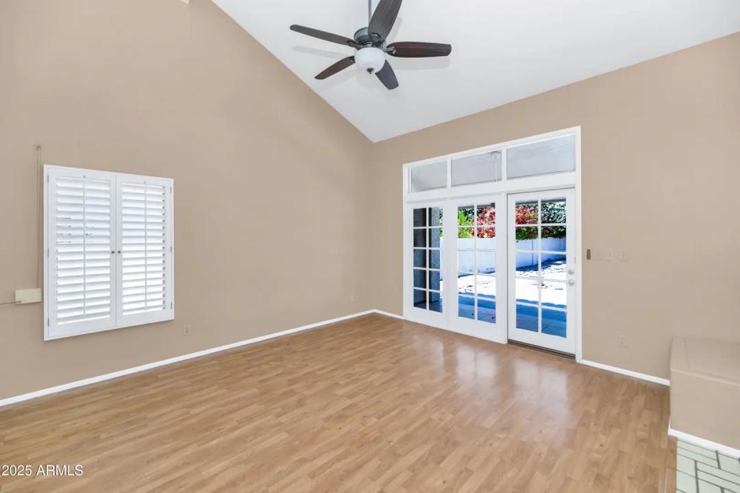 Real Estate Picture 9