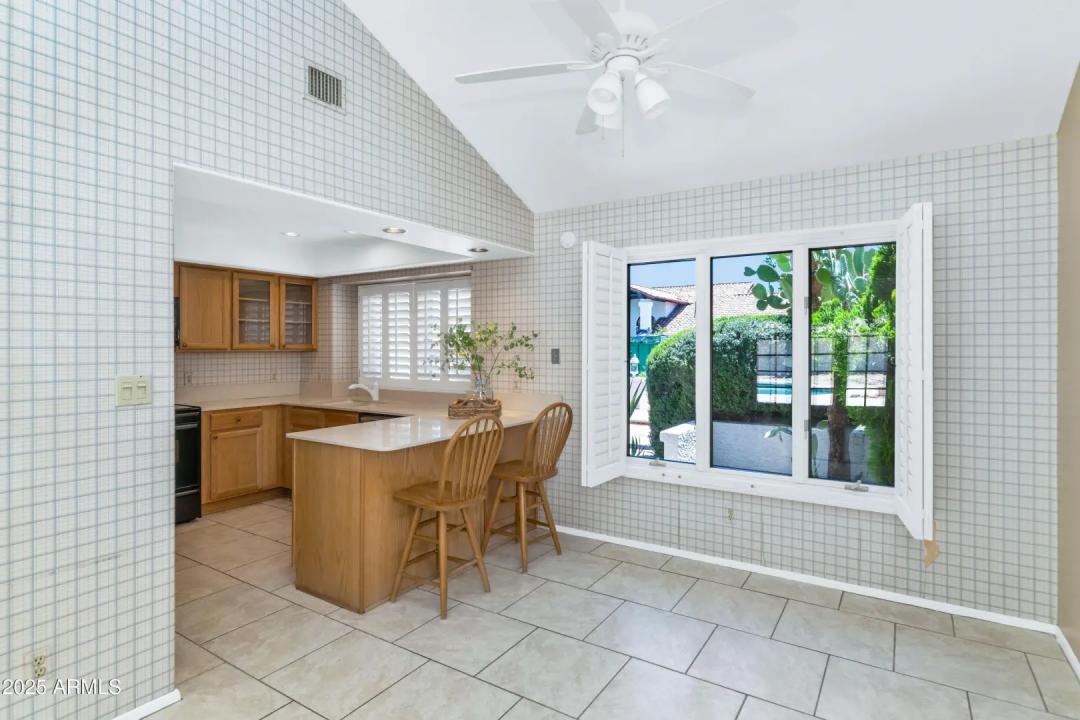 Real Estate Picture 10