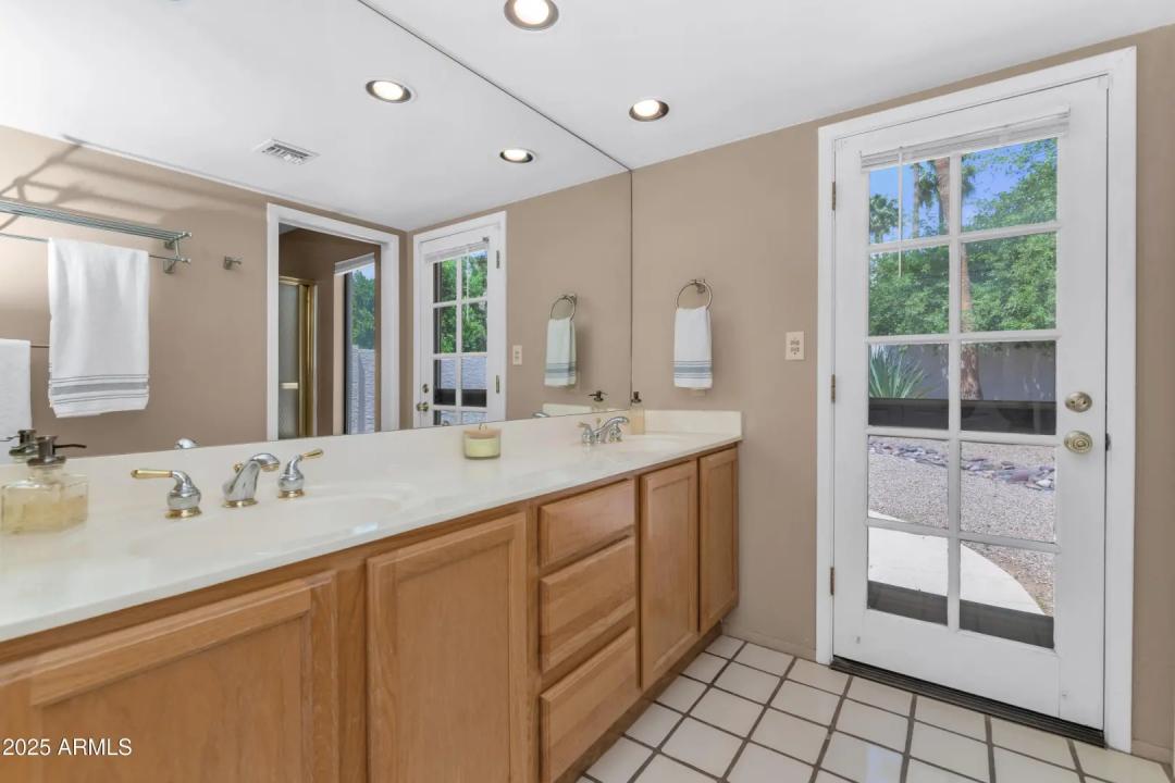 Real Estate Picture 18