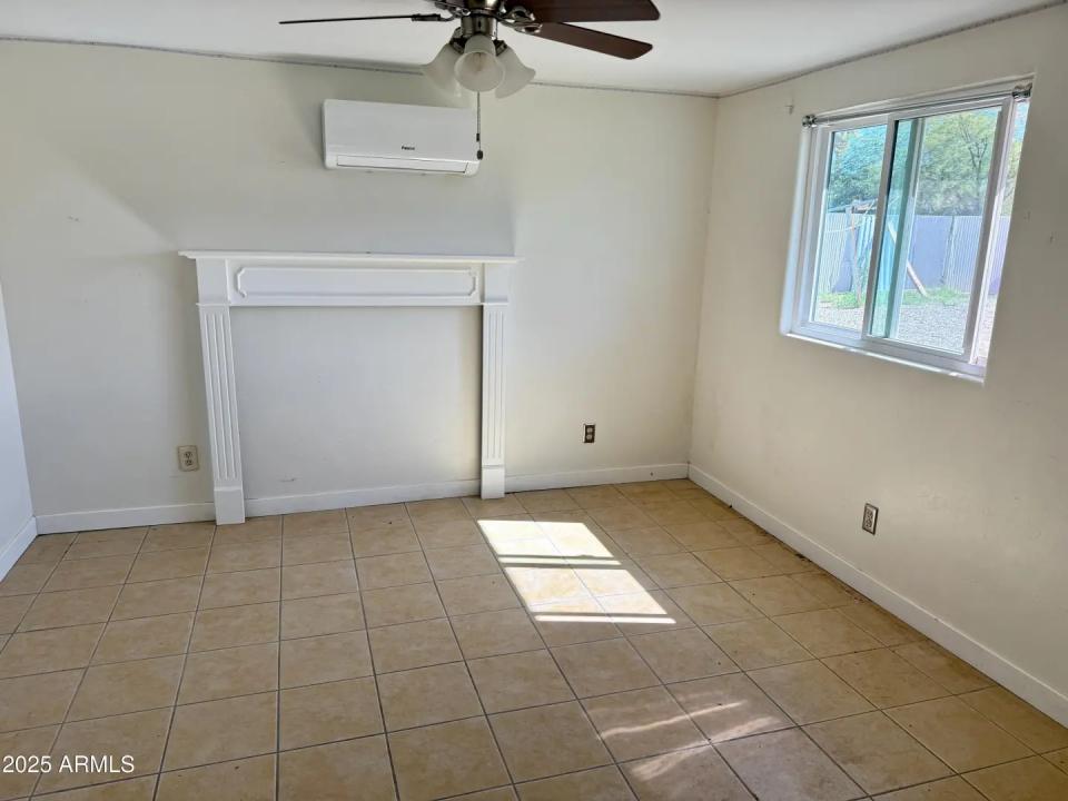 Real Estate Picture 18