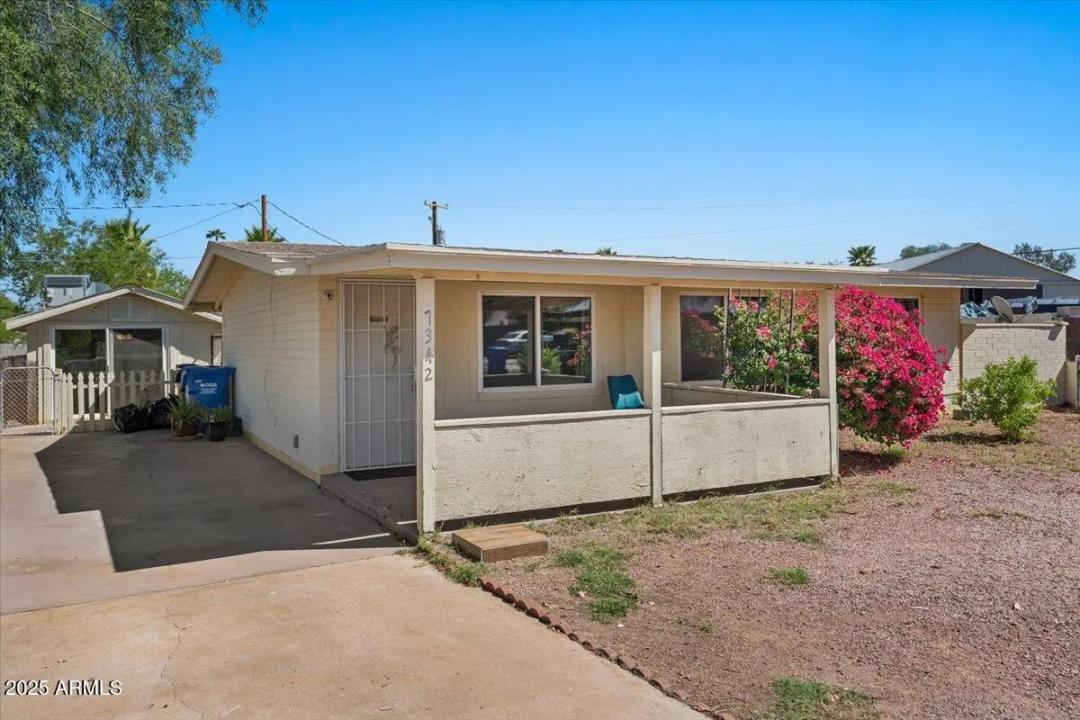 Real Estate Picture 2