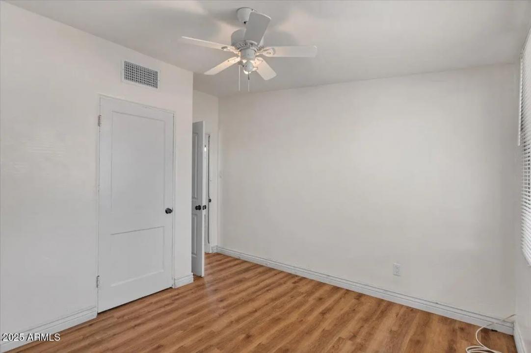 Real Estate Picture 10