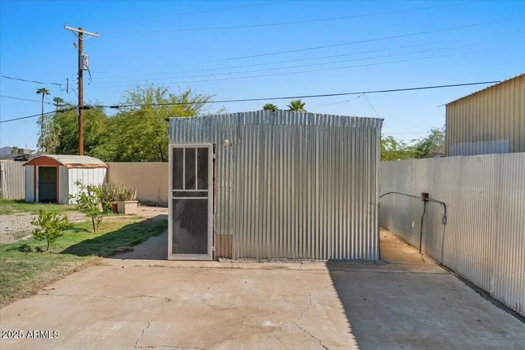 Real Estate Picture 21