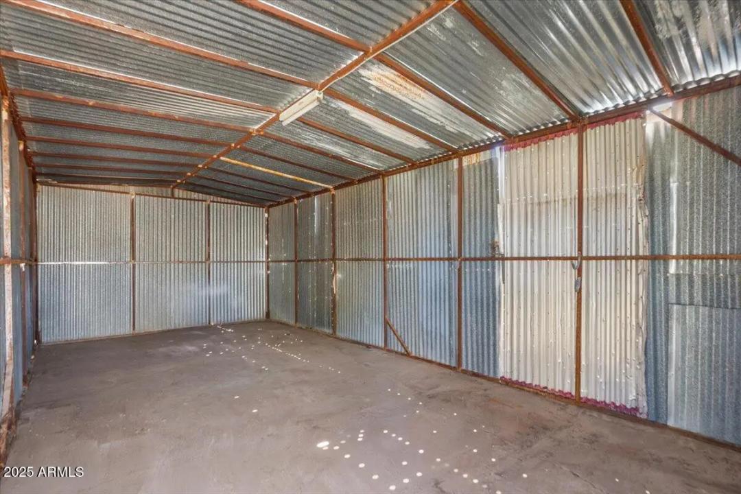 Real Estate Picture 22