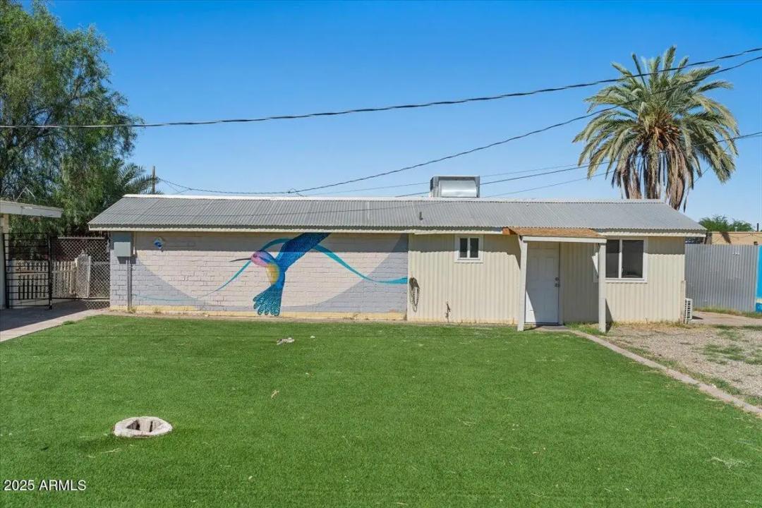 Real Estate Picture 24