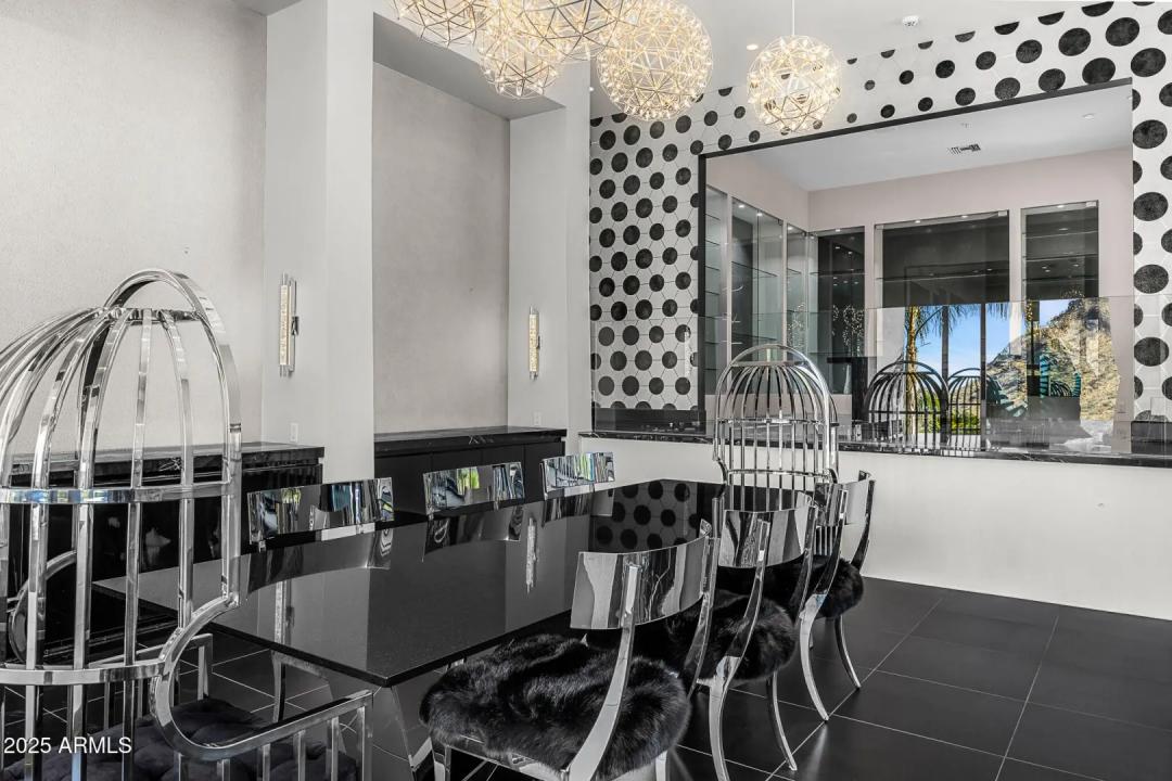 Real Estate Picture 13