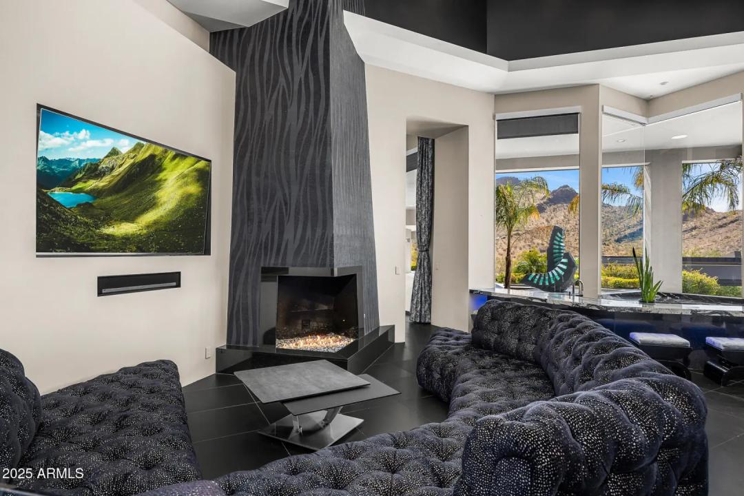 Real Estate Picture 17