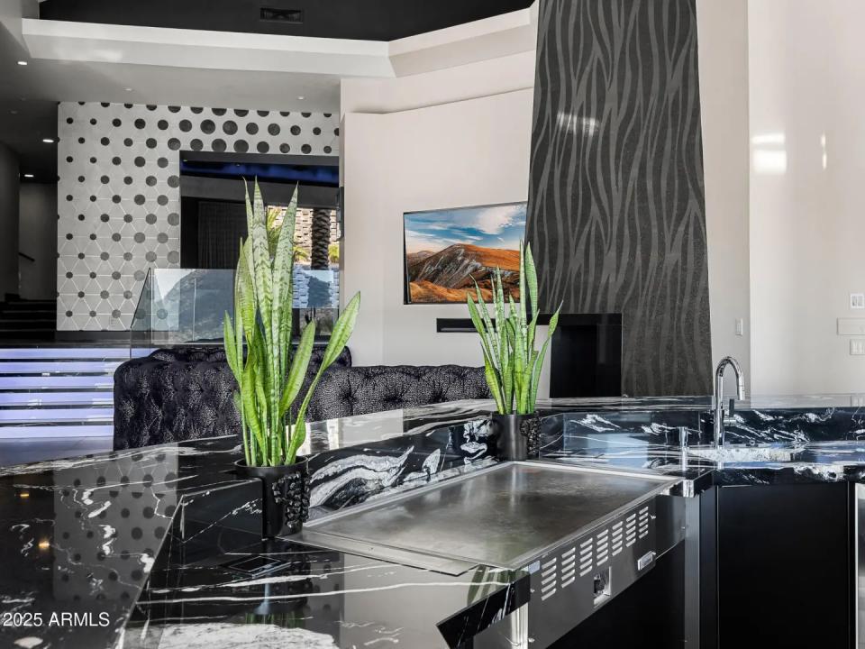 Real Estate Picture 20