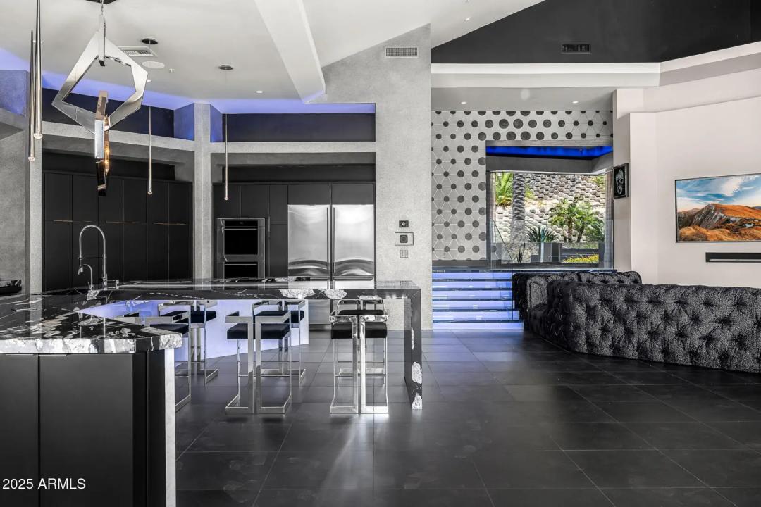 Real Estate Picture 22