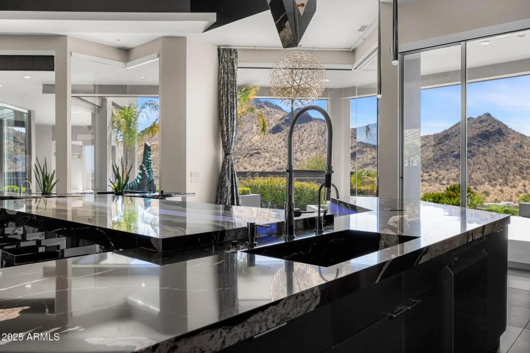 Real Estate Picture 27