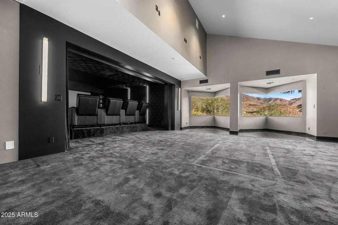 Real Estate Picture 30