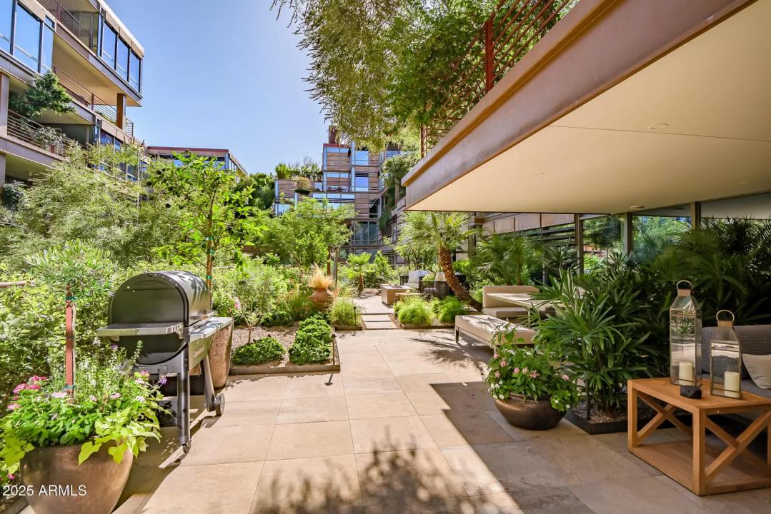 Real Estate Picture 1