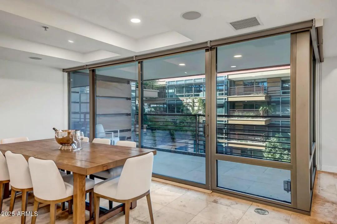 Real Estate Picture 8