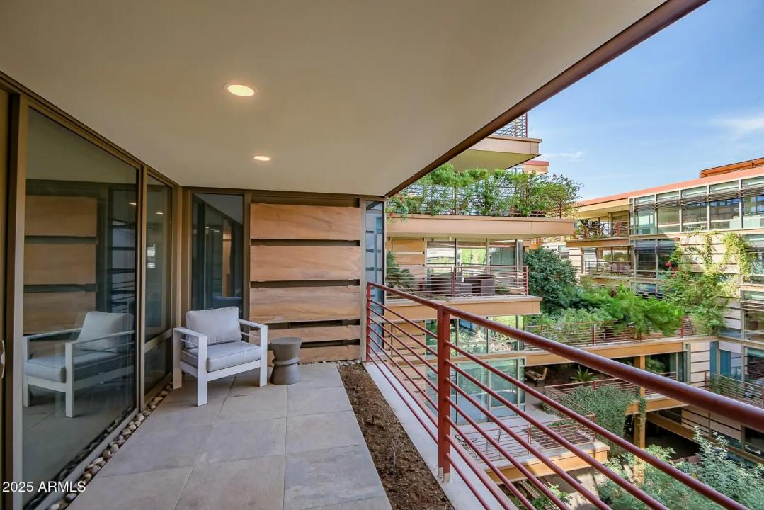 Real Estate Picture 10
